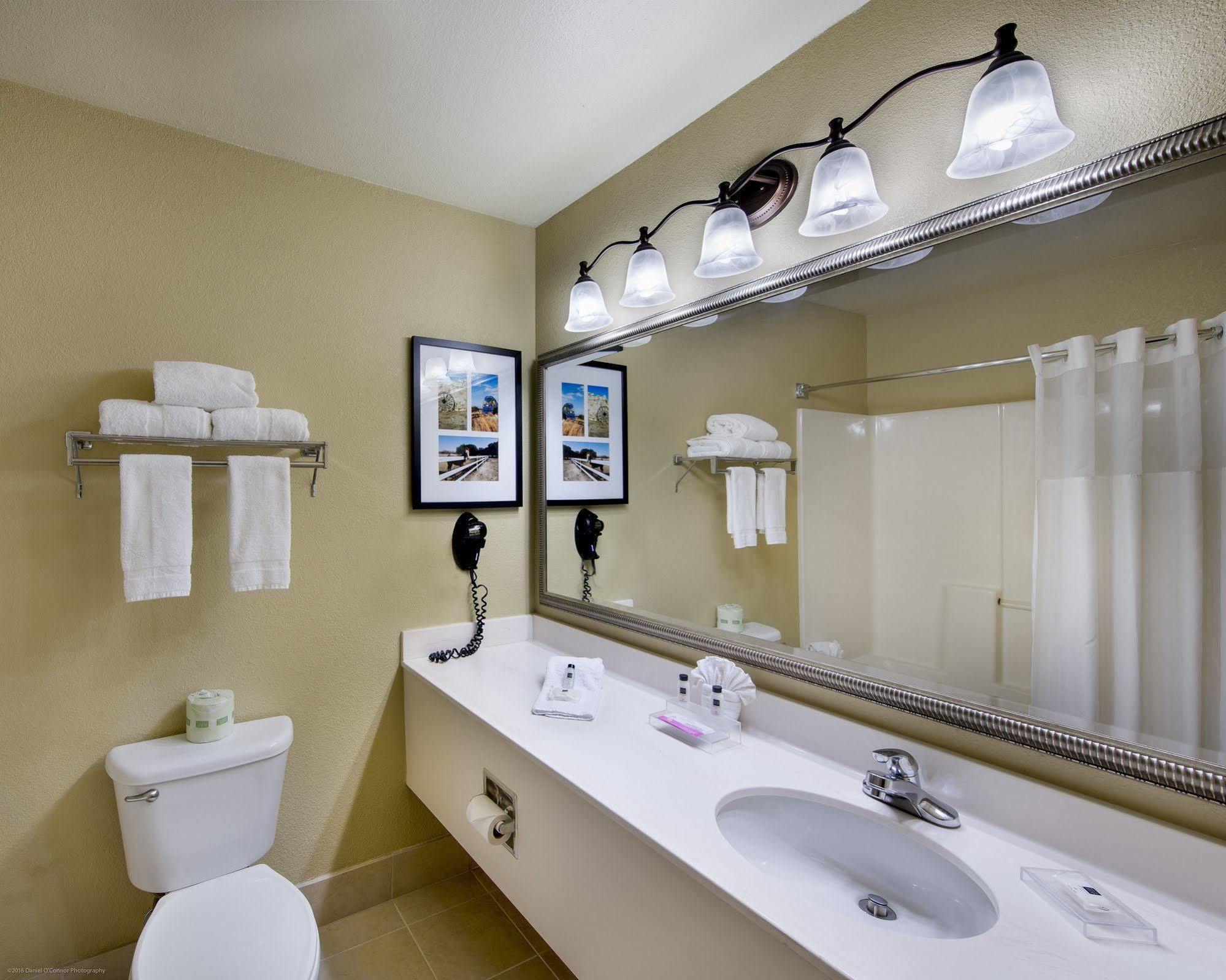 Country & By Radisson, Greeley, Co 2* Greeley