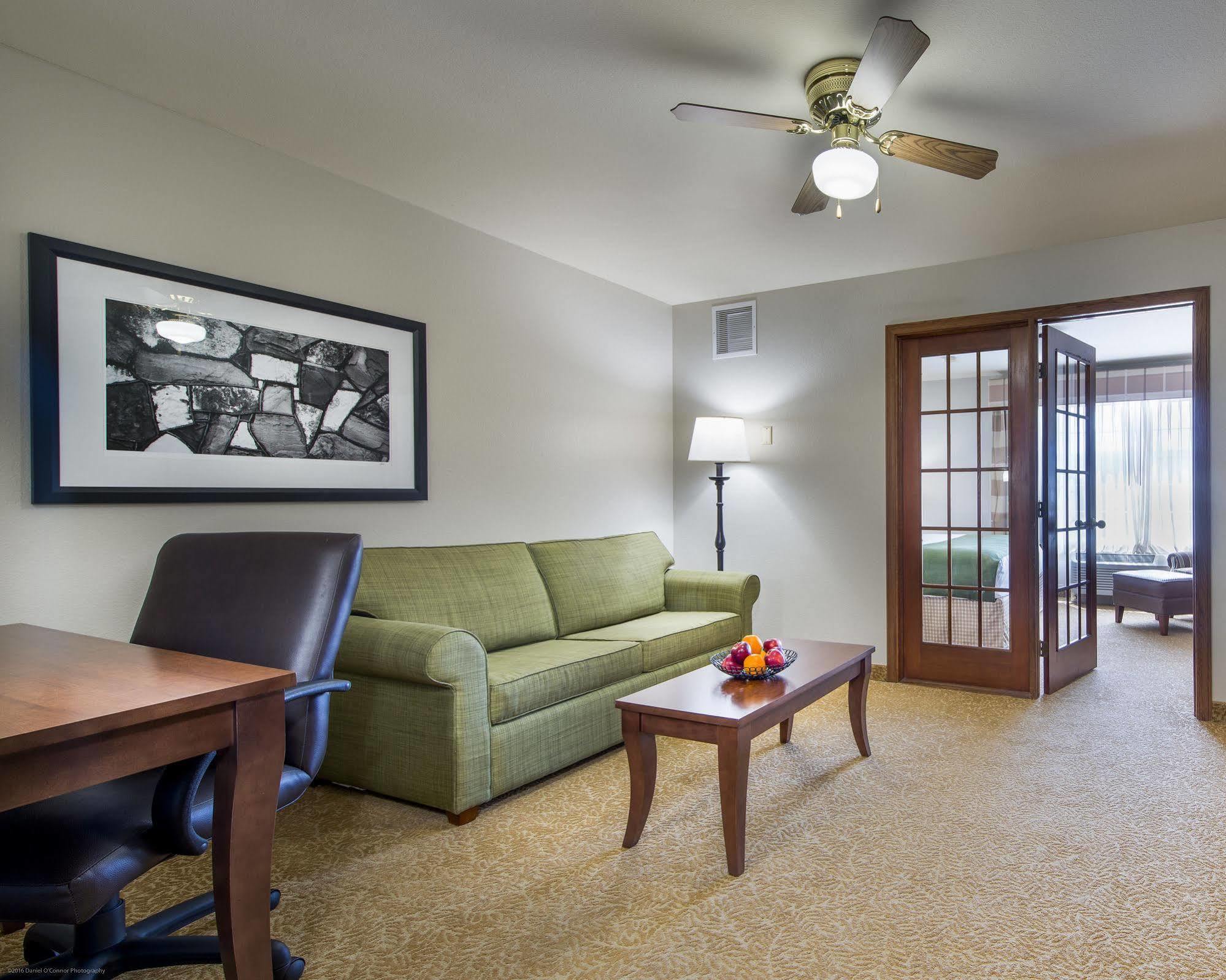 Country & By Radisson, Greeley, Co Hotel Greeley
